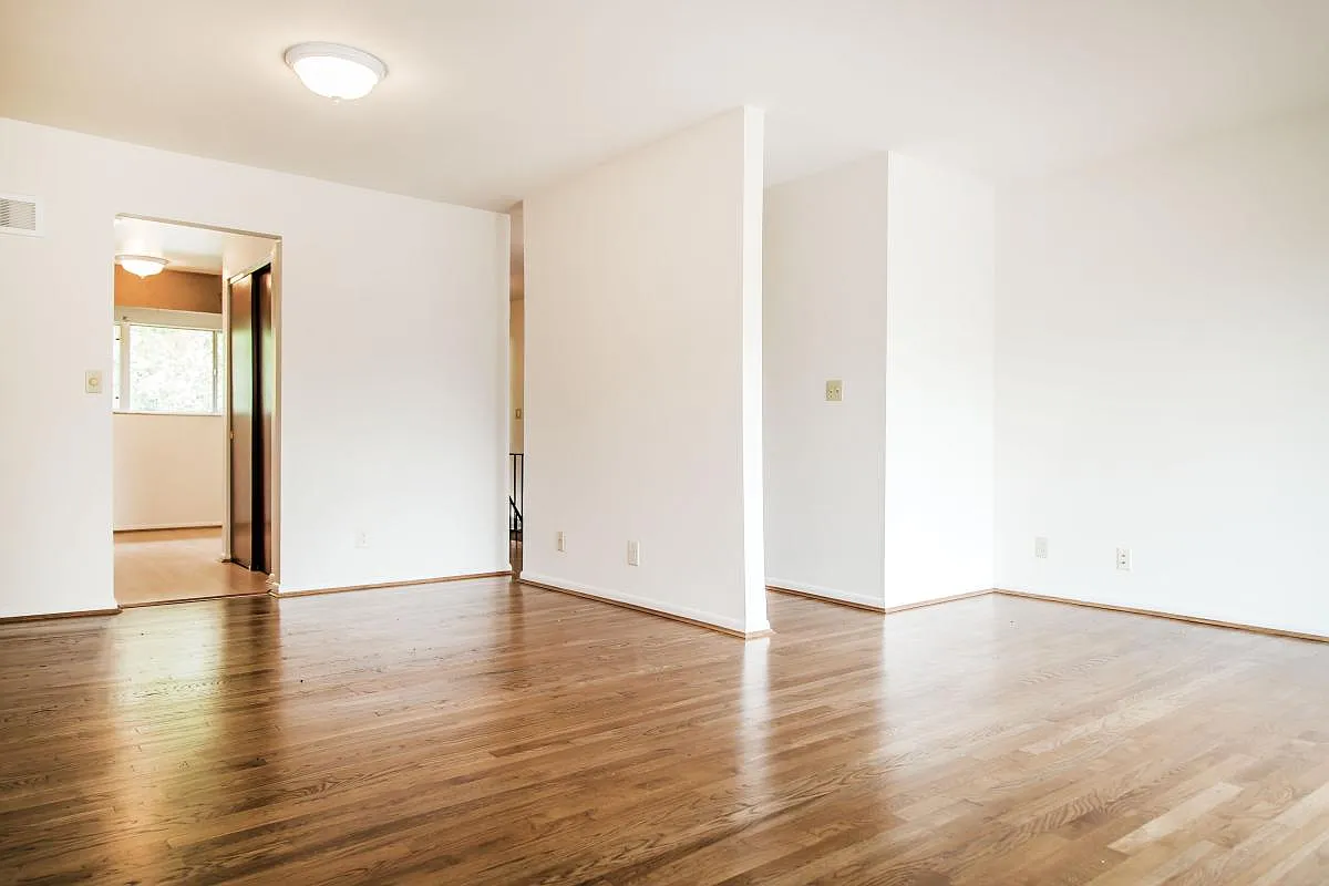 2 bed, 1.5 bath, 1600 sqft, $1,375 — Photo 4