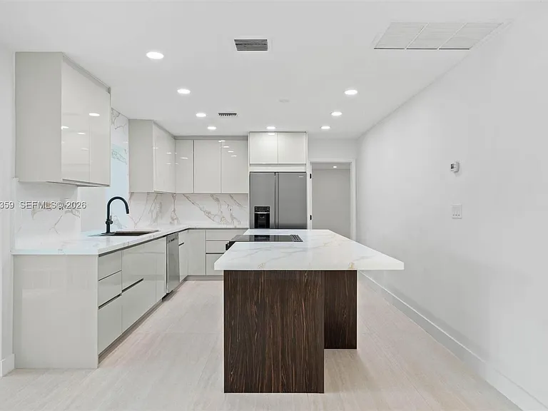 11770 Griffing Blvd — Photo 8