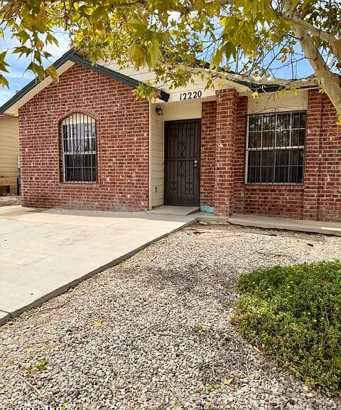 12220 Tierra Alaska Ave — Photo 1