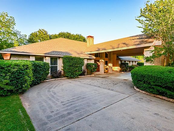 4th image of 3106 Oak Leaf Ct