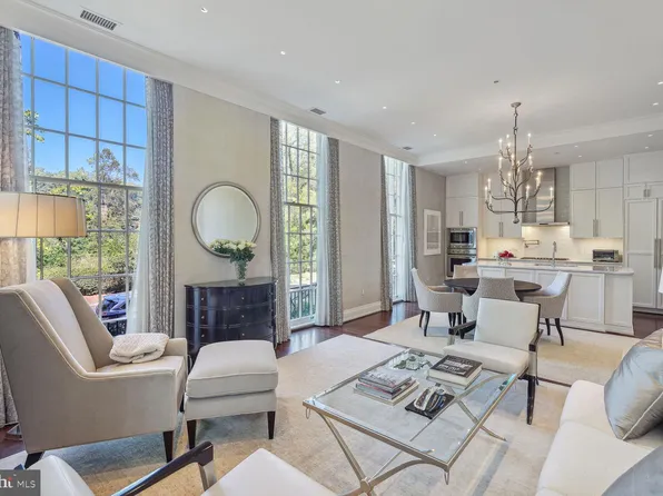 3052 R St NW #201, Washington, DC 20007