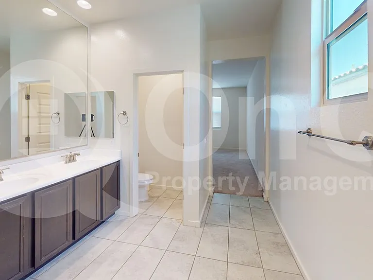 410 W Nikita Dr — Photo 13