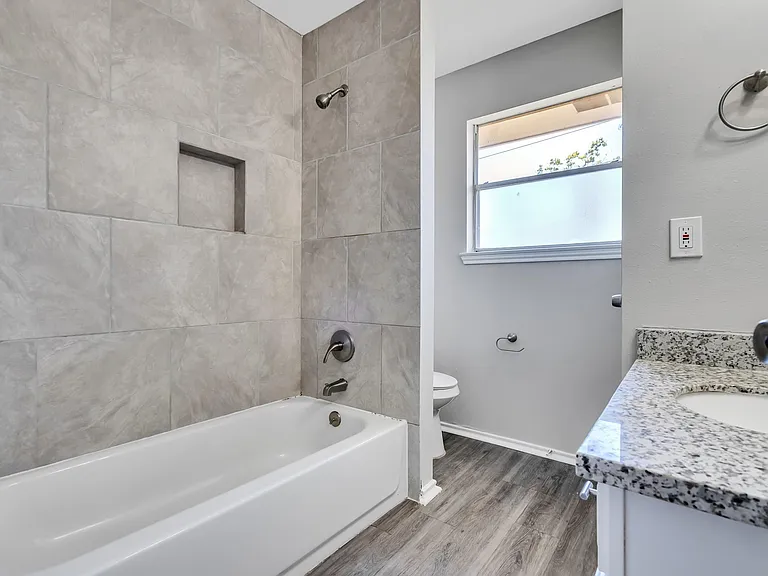 4511 Tangle Creek Ln — Photo 20