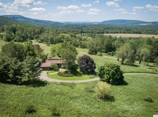 23 Far View Ln, Hillsdale, NY 12529