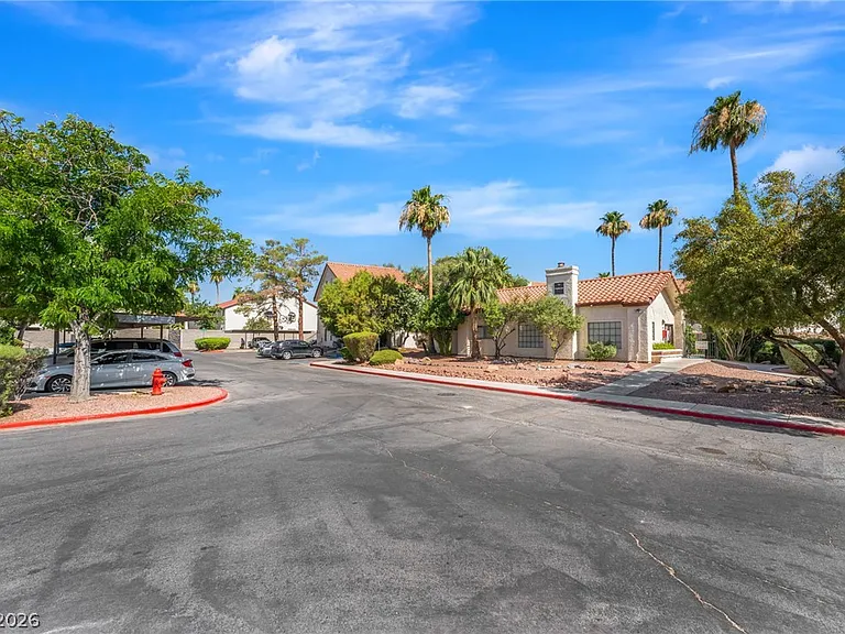 3602 Gaylord Dr #155 — Photo 3
