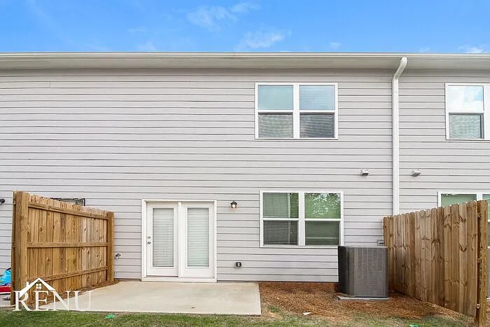 3108 Calcutta St — Photo 18