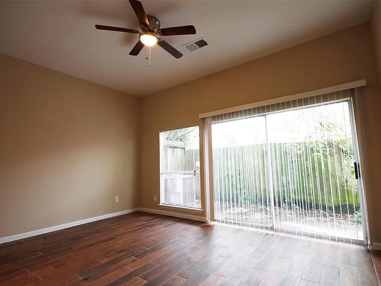 11615 Glenwolde Dr — Photo 9