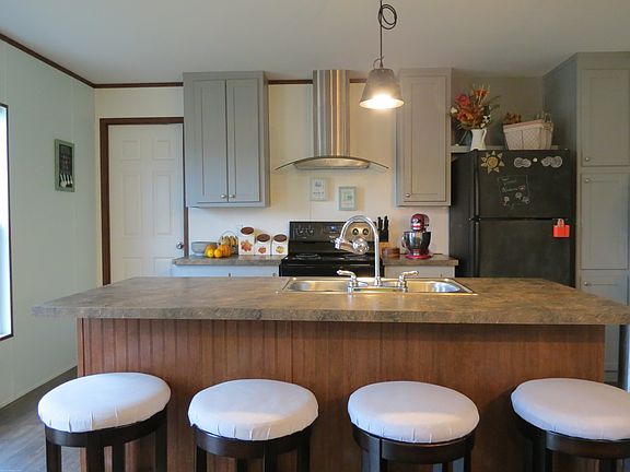 beautiful updated kitchen