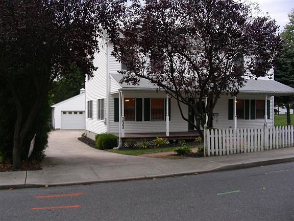 111 Hough St Front View