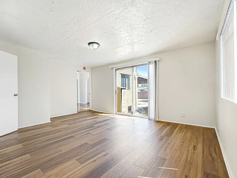 11145 Central Ave — Photo 8