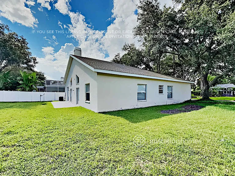 9641 Norchester Cir — Photo 16