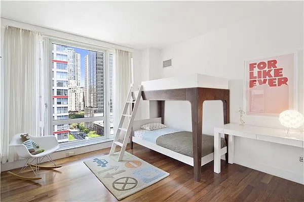 Sold by R New York | media 4