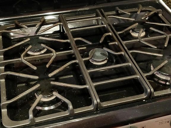 Gas Stove (for those who love to cook!)