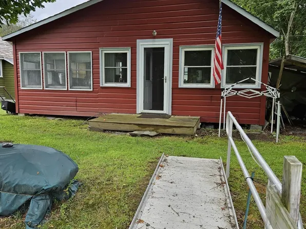 39 Jones Road, Wells, VT 05774