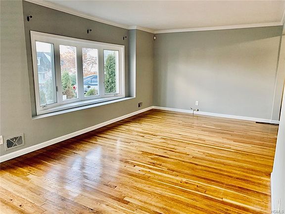 3rd image of 30 Jerome Dr