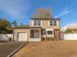 223 Myrtle Ave, West Islip, NY 11795
