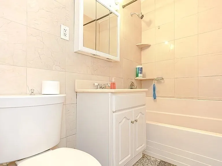 46 Adams St #C7 — Photo 9
