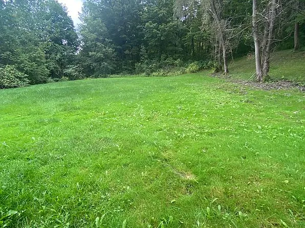 131 South Ln, West Rutland, VT 05777