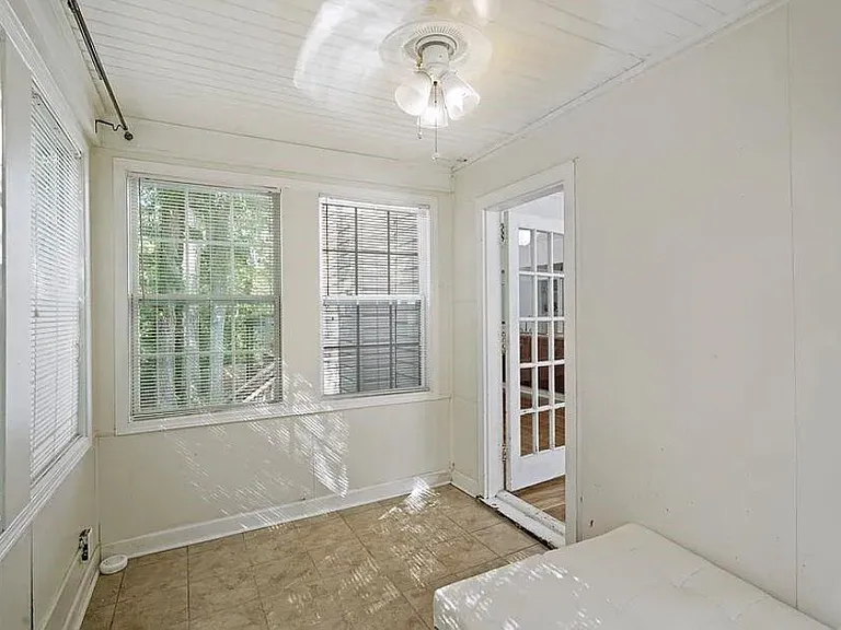 2371 Ben Hill Rd — Photo 17