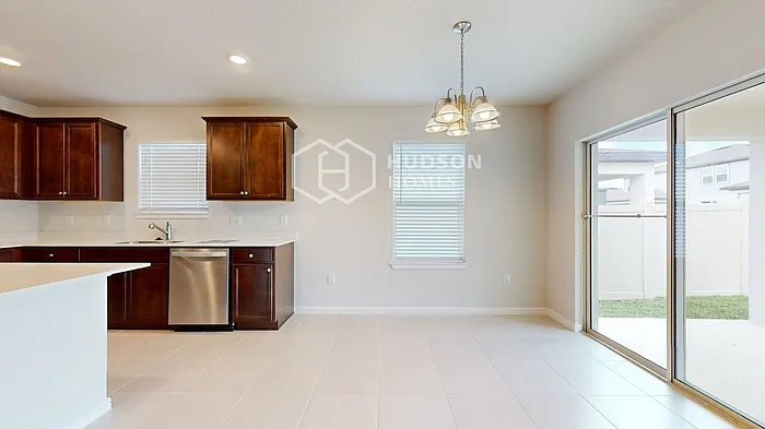 3839 Spruce Creek Dr — Photo 10