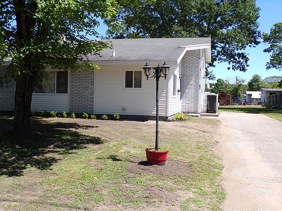 4th image of 80-82 Partridge Dr