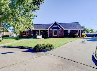 1802 SW 2nd Pl, Wagoner, OK 74467