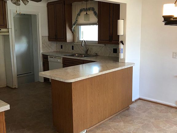 2nd image of 15490 Couzens Ave