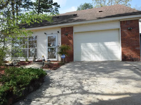 2 Cedar Branch Ct, Little Rock, AR 72223