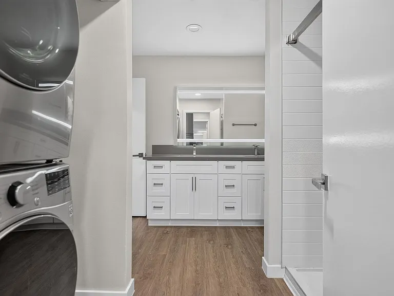 425 Coronado Ave — Photo 33
