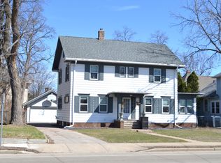 1150 Jackson St, Oshkosh, WI 54901