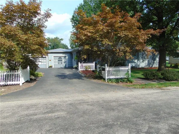 506 Charles St, Newton, IL 62448