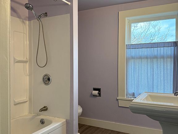 4th image of 342 N Plain Rd #3