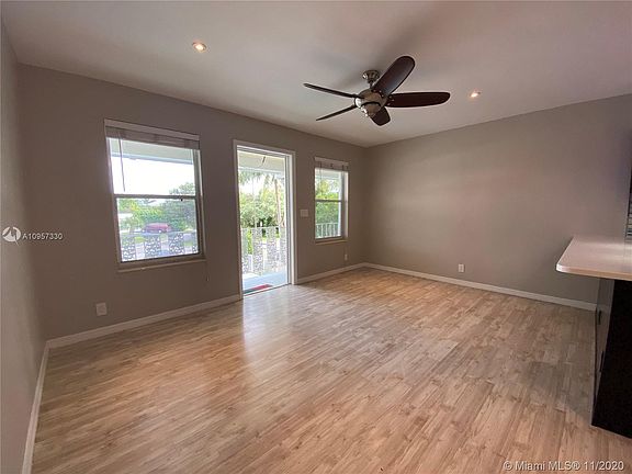 3rd image of 4525 NE 21st Ave APT 7