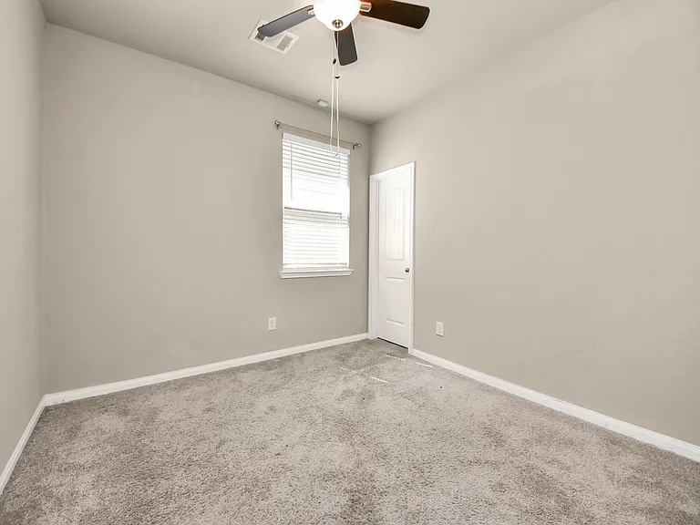 17630 Holroyd Rd — Photo 19