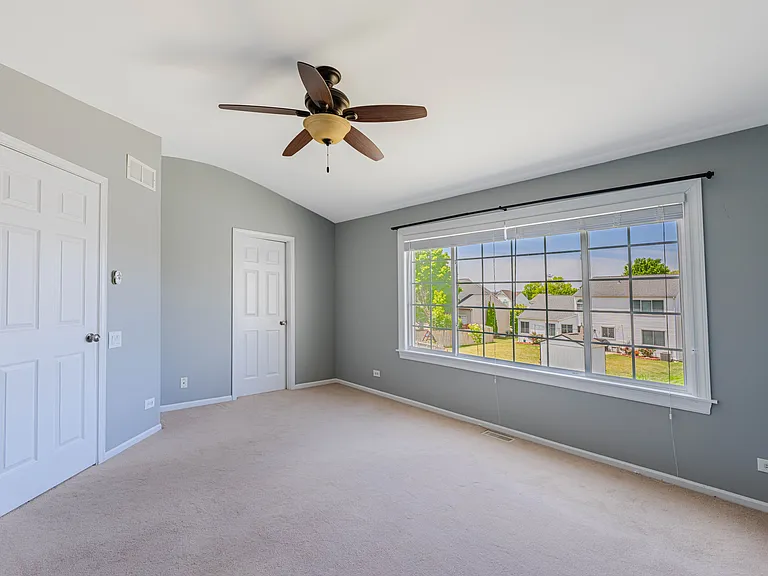 1371 E Braymore Cir — Photo 18