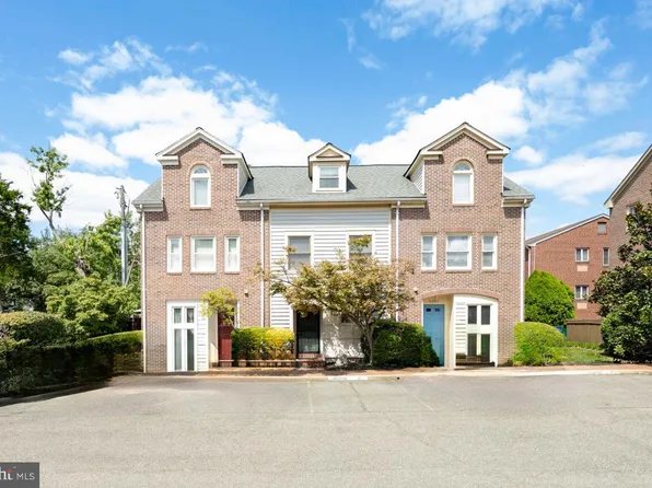 1128 N Stafford St, Arlington, VA 22201