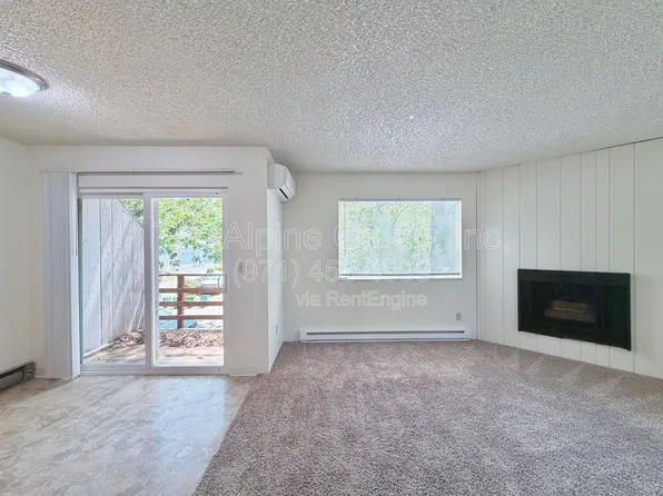 13325 SW 17th St, Beaverton, OR 97008