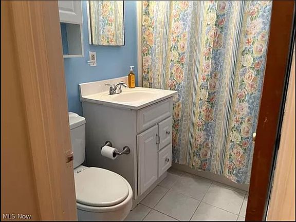 4th image of 4209 W 140th St