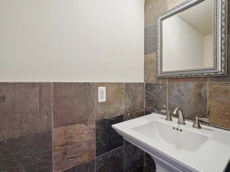 158 N Union St #Townhouse 158 — Photo 16