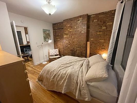 3rd image of 633 Grand Ave APT 4