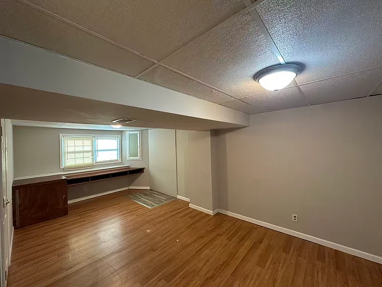 4 Francis Cir — Photo 7