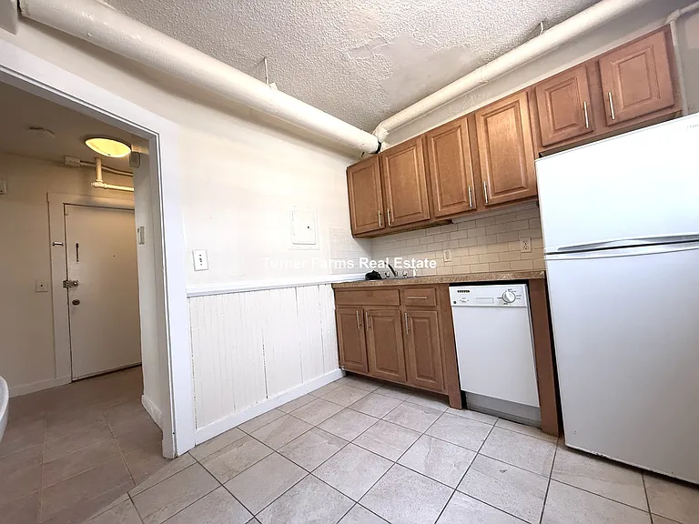 524 Cambridge St #1F — Photo 13