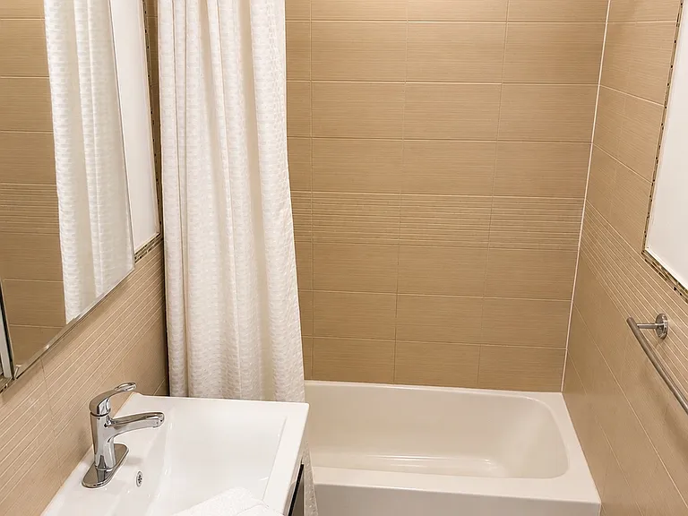 838 Park Ave #3 — Photo 11