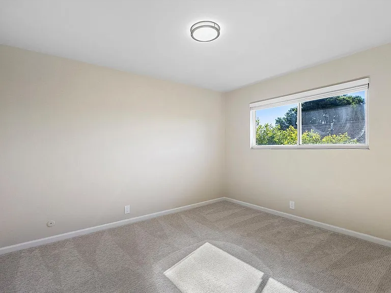 2150 Santa Clara Ave #G — Photo 13