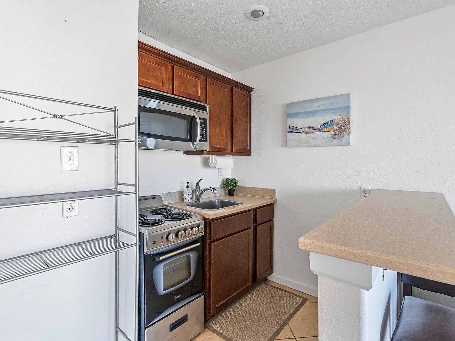 1 bed, 420 sqft, $1,150 — Photo 4