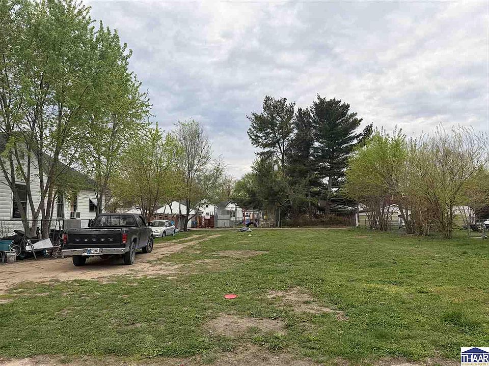 1st image of 1335 1st Ave