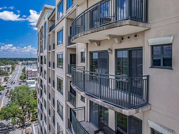 3rd image of 121 N Monroe St APT 1203