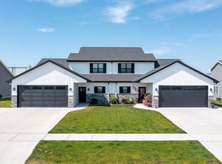 420 Hammen Ct, Kaukauna, WI 54130