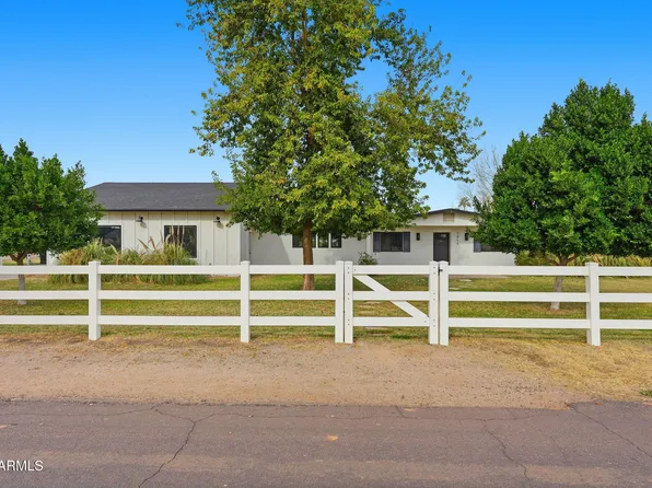 2858 E REDFIELD Road, Gilbert, AZ 85234