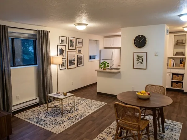 3624 13th Ave W APT 4, Seattle, WA 98119